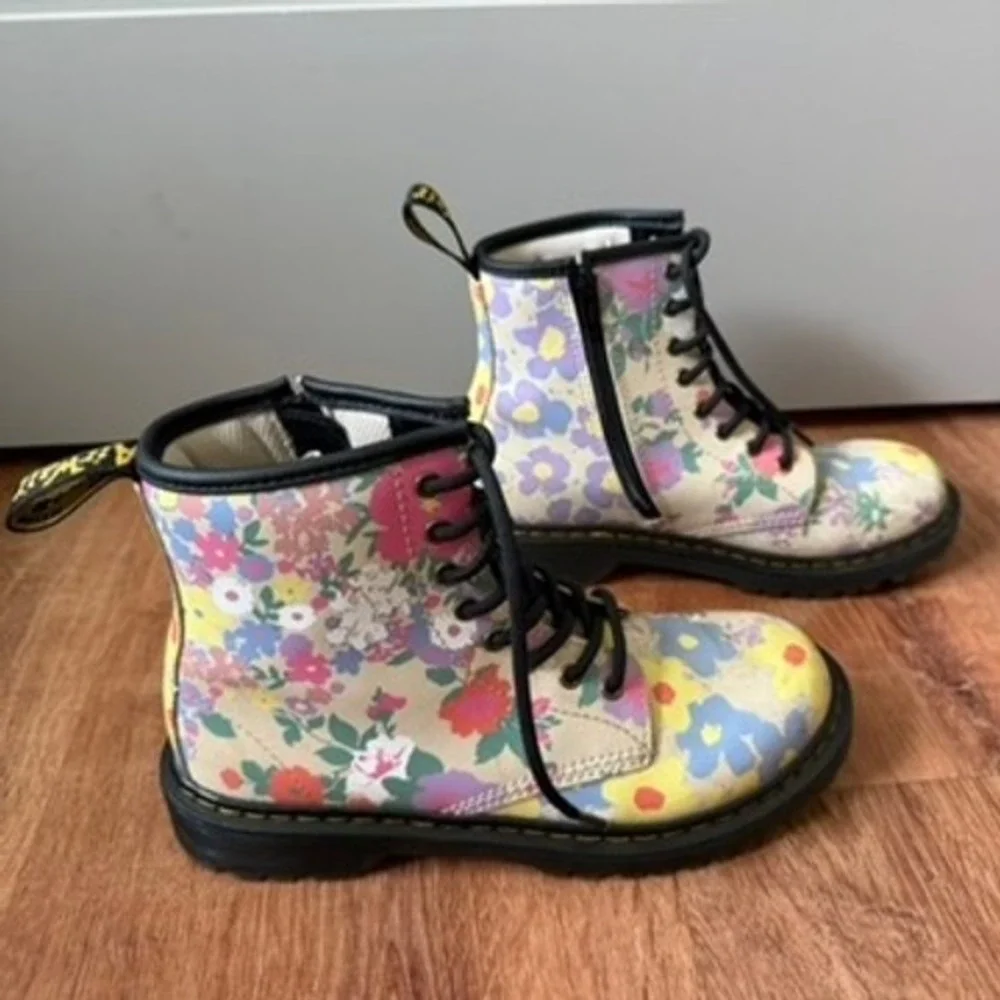 Dr Martens 1460 J Boots US 3 EU 34 Floral Leather Side Zip Lace Up Kids